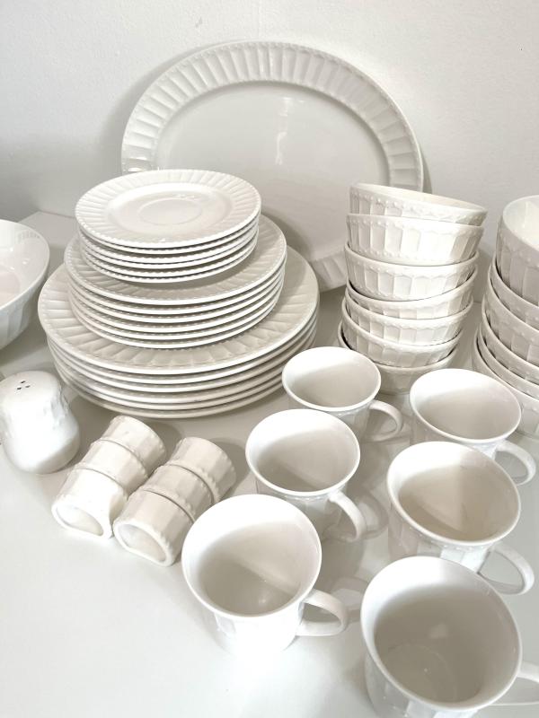 Gibson Home Regalia 46 Piece Dinnerware and Serveware Set